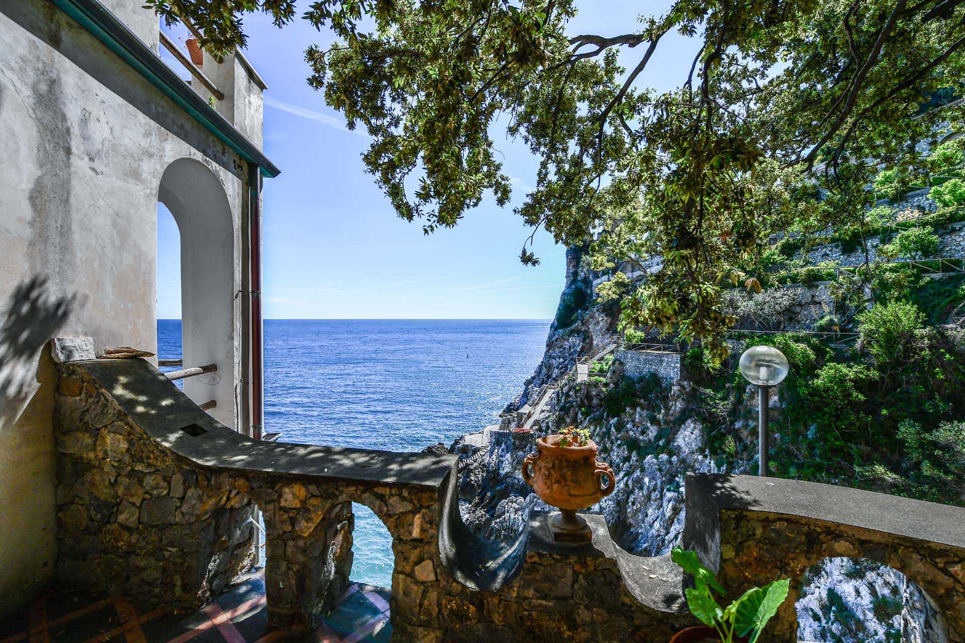بيت في Amalfi, 1 Via Repubblica Marinae 10058819