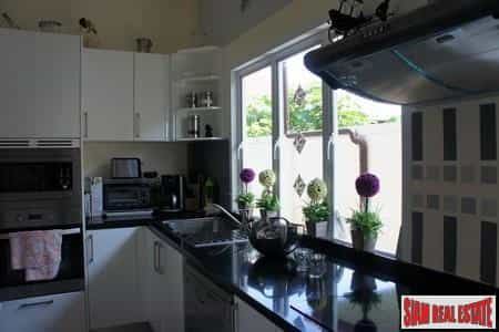House in Chalong, Phuket 10058857