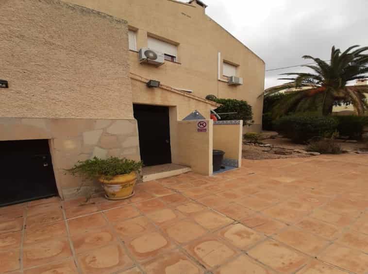 Condominium in La Nucia, Valencia 10059392