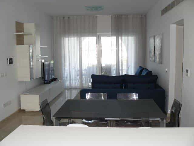 Condominium in Limasol, Lemesos 10059492
