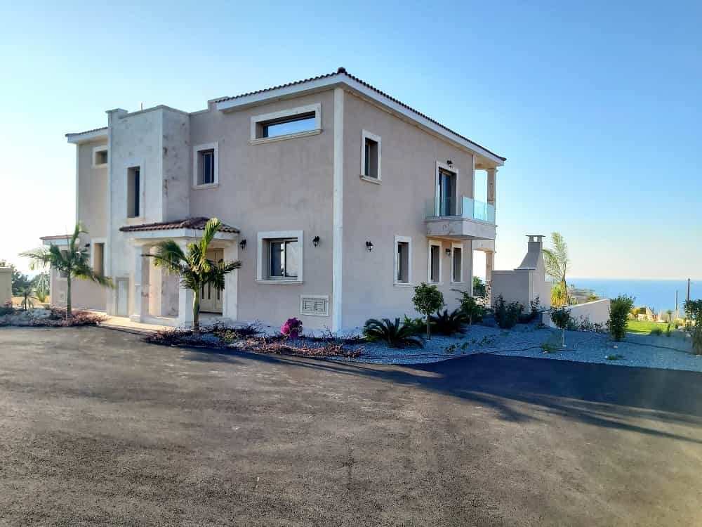 rumah dalam Peyia, Limassol 10059854