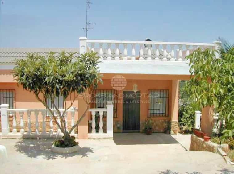 بيت في Montroy, Valencia 10060739