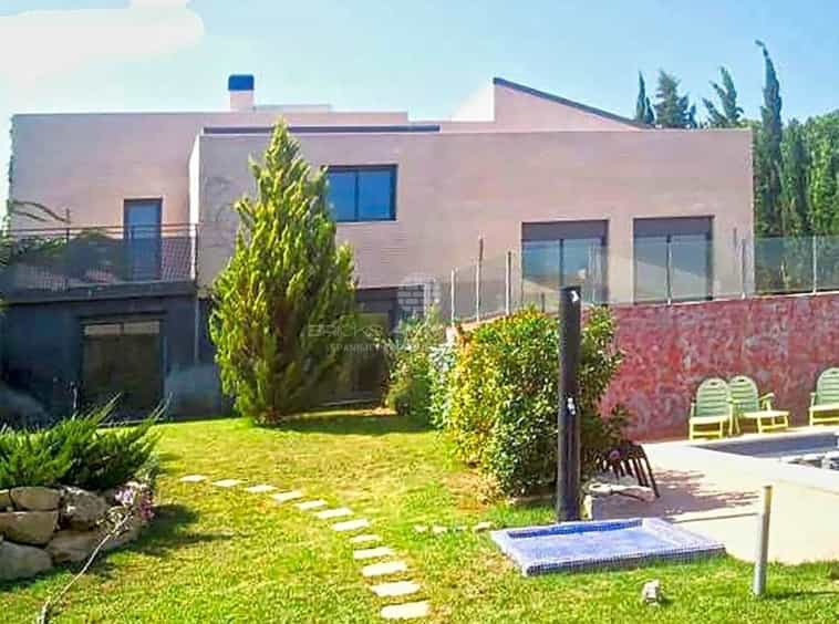House in Chiva, Valencia 10061012