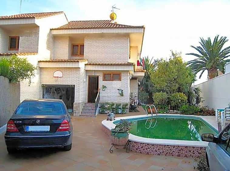 жилой дом в Canet d'en Berenguer, Valencia 10061522