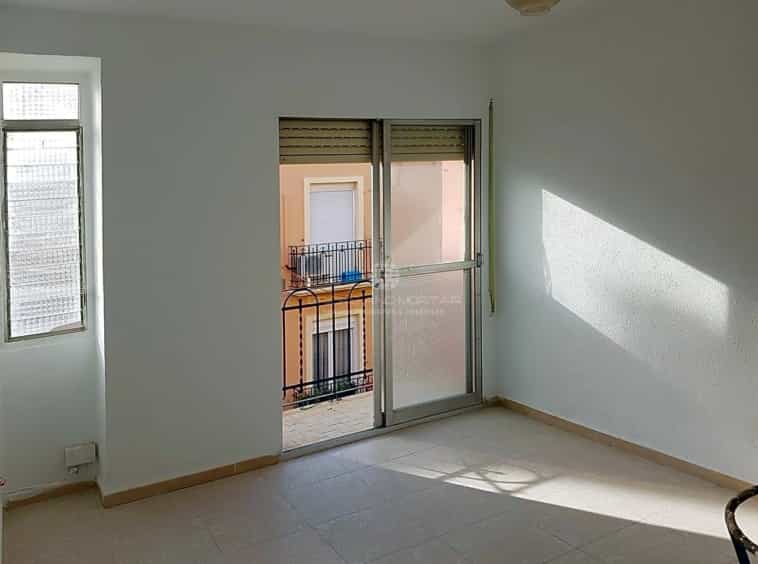 Condominium in Valencia, Valencia 10061531