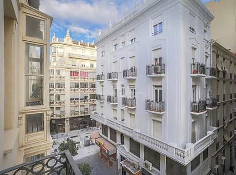Condominium in Valencia, Valencia 10061575