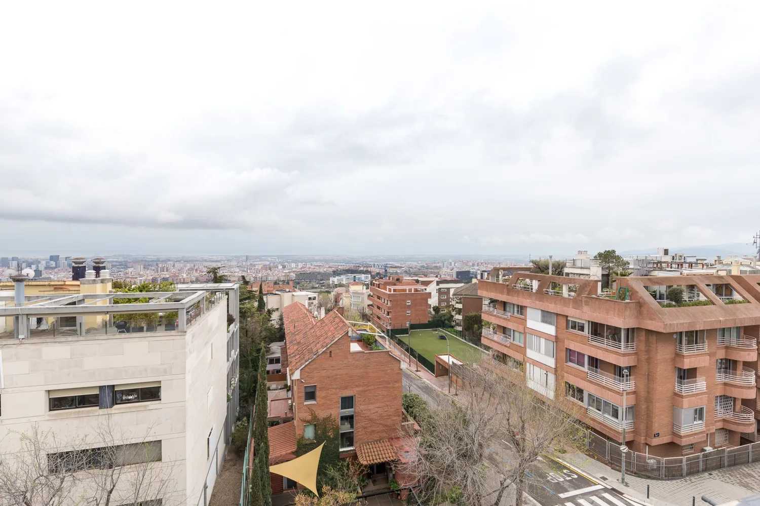Condominio en Esplugues De Llobregat, Barcelona 10061649