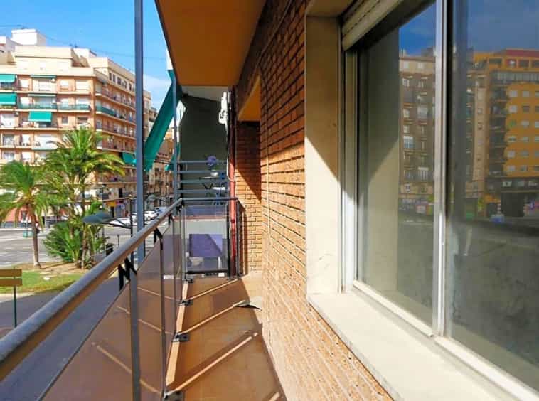 Condominium in Valencia, Valencia 10061829