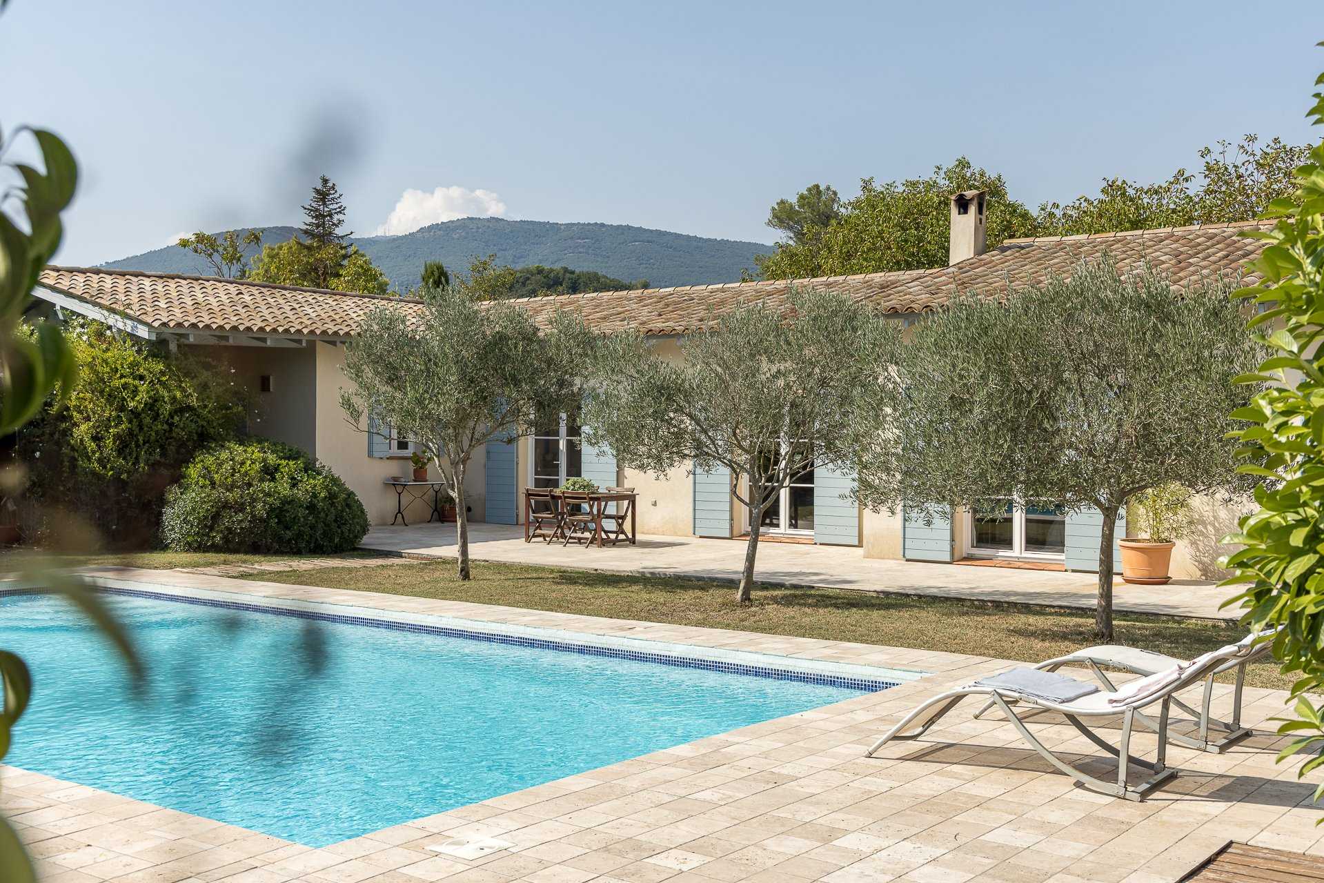 Huis in Chateauneuf-Grasse, Provence-Alpes-Côte d'Azur 10062091