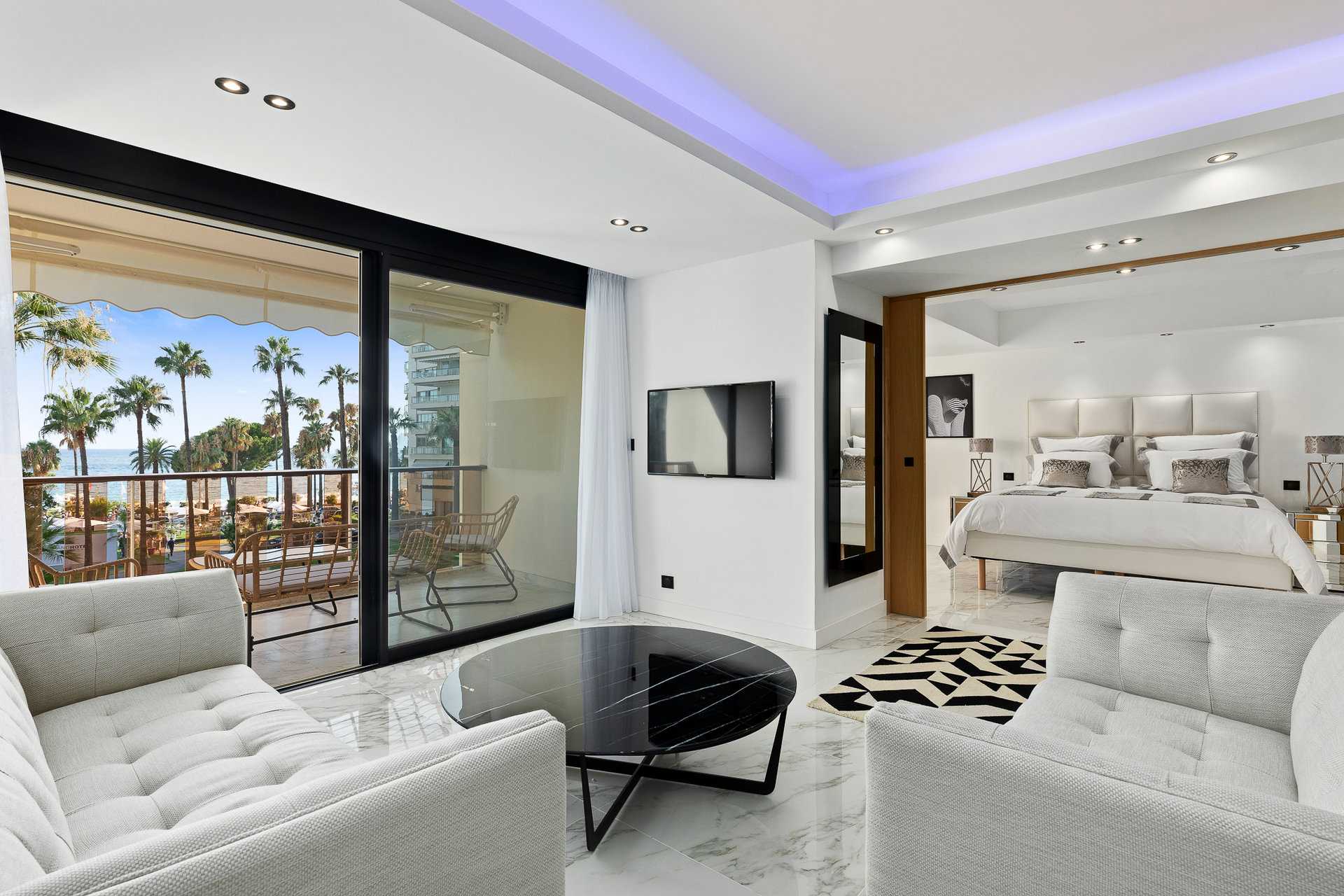 Condominium in Cannes, Provence-Alpes-Cote d'Azur 10062342