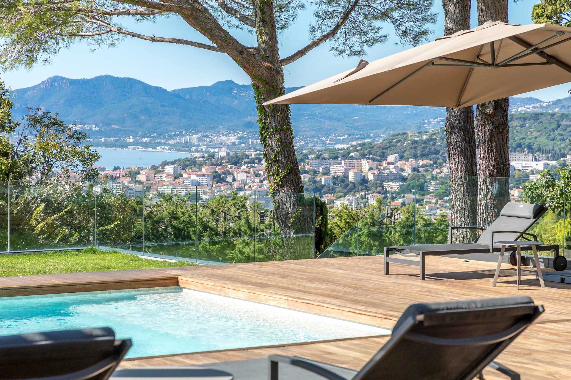 σπίτι σε Le Cannet, Provence-Alpes-Cote d'Azur 10062361