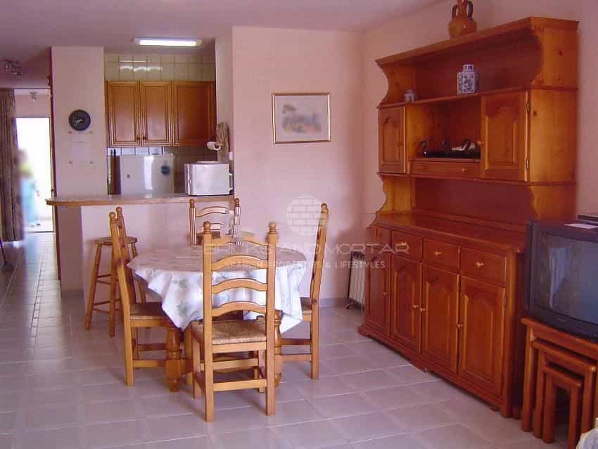 Condominium in Peniscola, Castellon 10062469