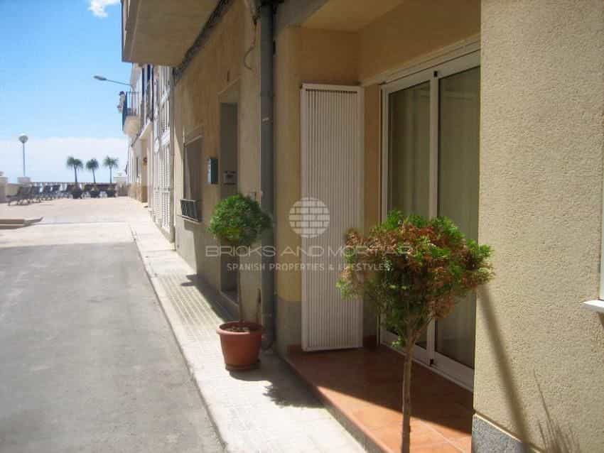 Condominium in La Ametlla de Mar, Catalonië 10062595