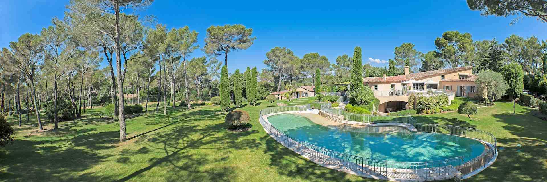 房子 在 Plascassier, Provence-Alpes-Cote d'Azur 10062635