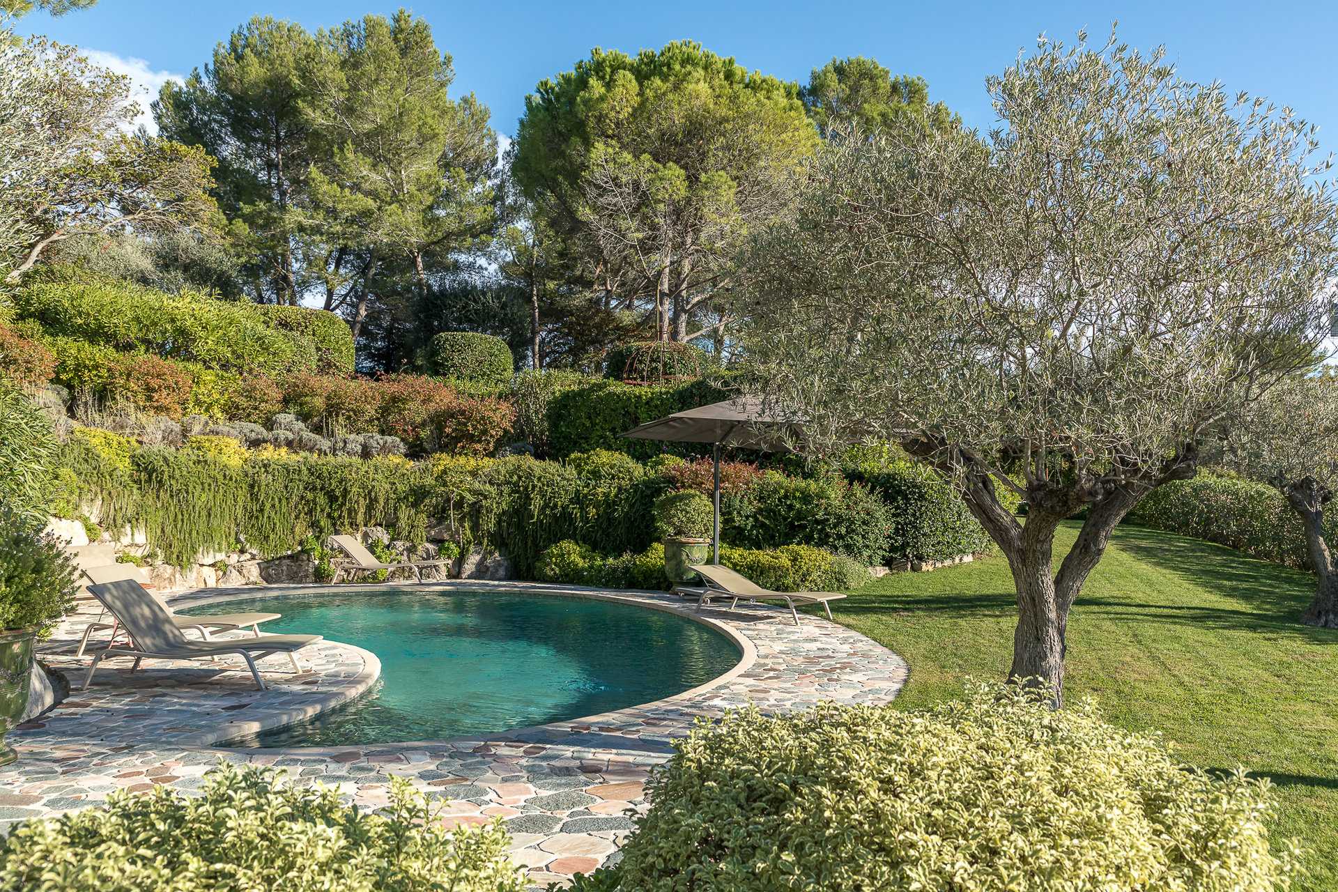 Rumah di Mouans-Sartoux, Provence-Alpes-Cote d'Azur 10062652