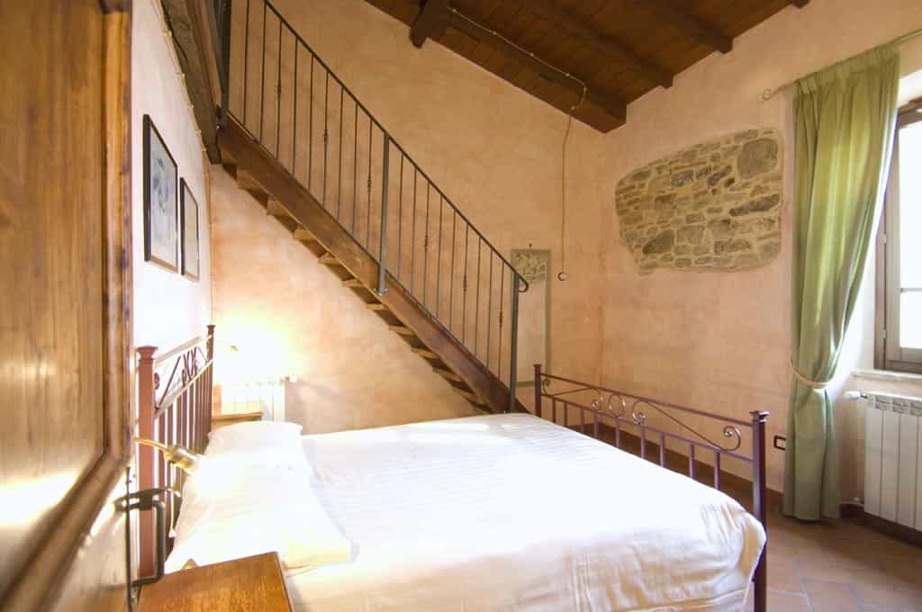 بيت في Umbertide, Perugia 10063072