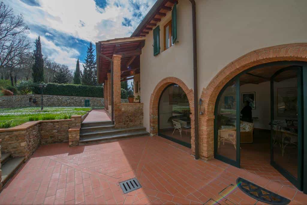 Talo sisään San Casciano In Val Di Pesa, Florence Province 10063199