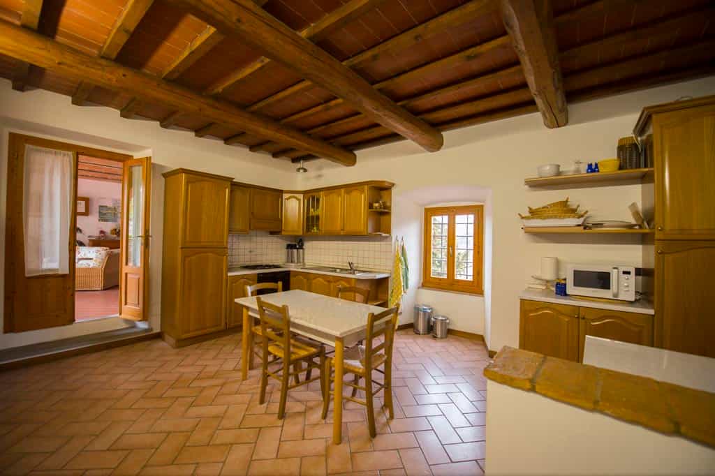 Talo sisään San Casciano In Val Di Pesa, Florence Province 10063199