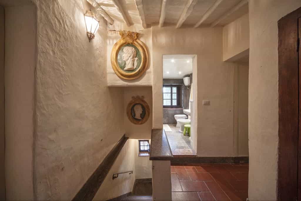 House in Figline E Incisa Valdarno, Florence Province 10063222