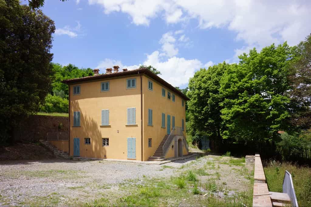 House in Saltocchio, Tuscany 10063316