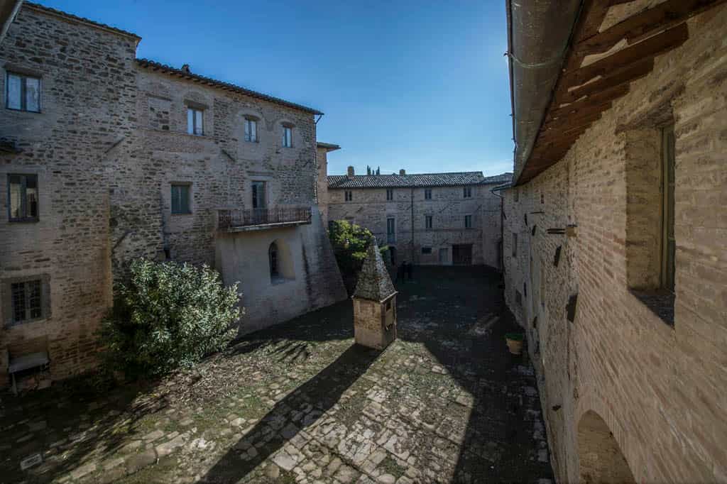жилой дом в Assisi, Perugia 10063330
