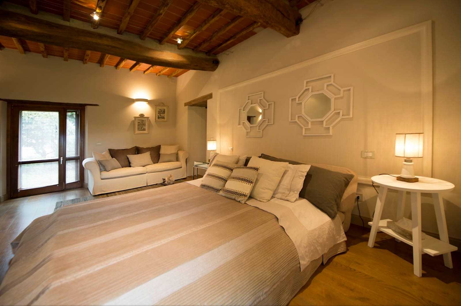 Rumah di Bucine, Arezzo 10063353