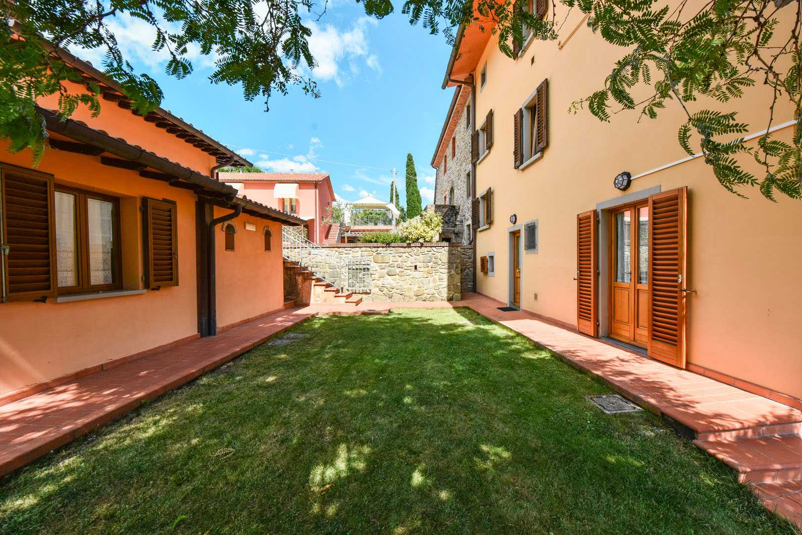 House in Montecatini Terme, Pistoia 10063771