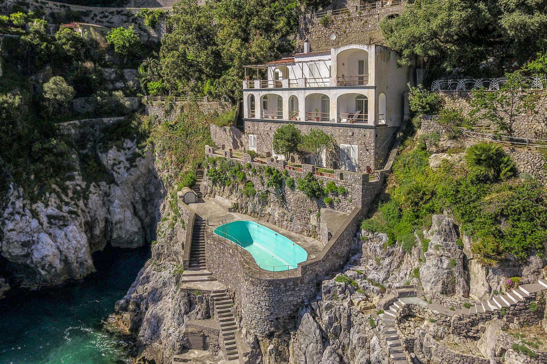 House in Amalfi, Campania 10064197