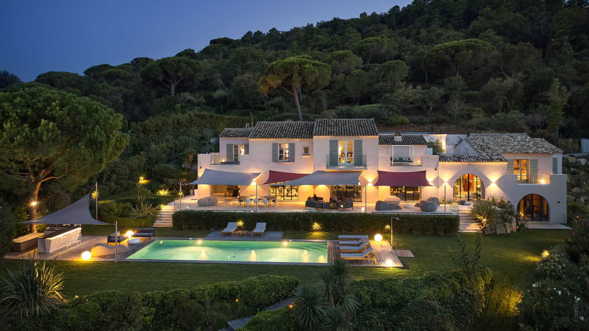 House in Saint-Tropez, Provence-Alpes-Cote d'Azur 10064456