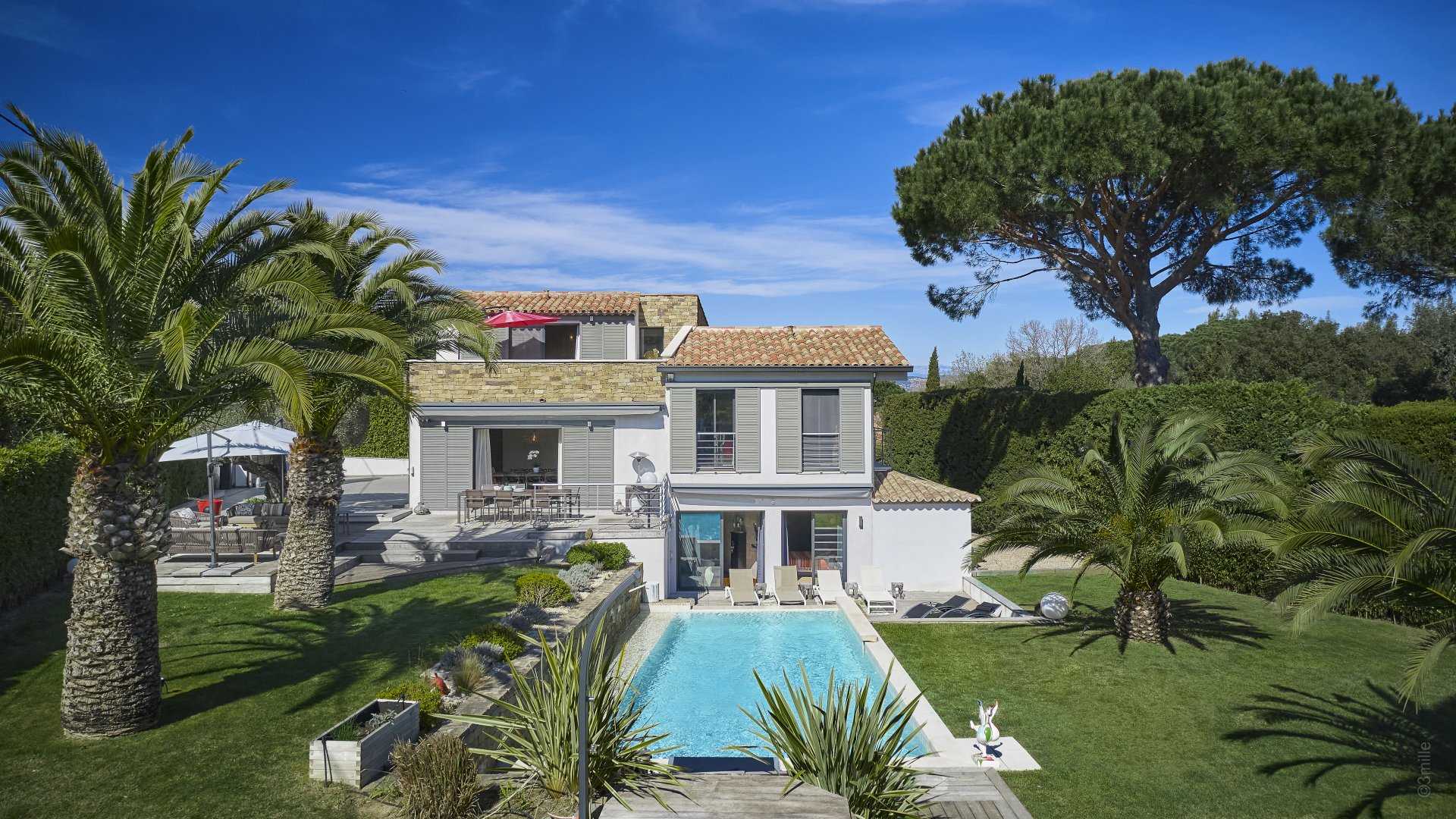 House in Saint-Tropez, Provence-Alpes-Cote d'Azur 10064463