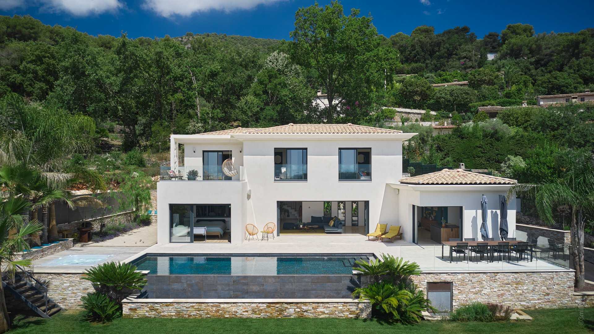 House in Gourdon, Provence-Alpes-Cote d'Azur 10064499