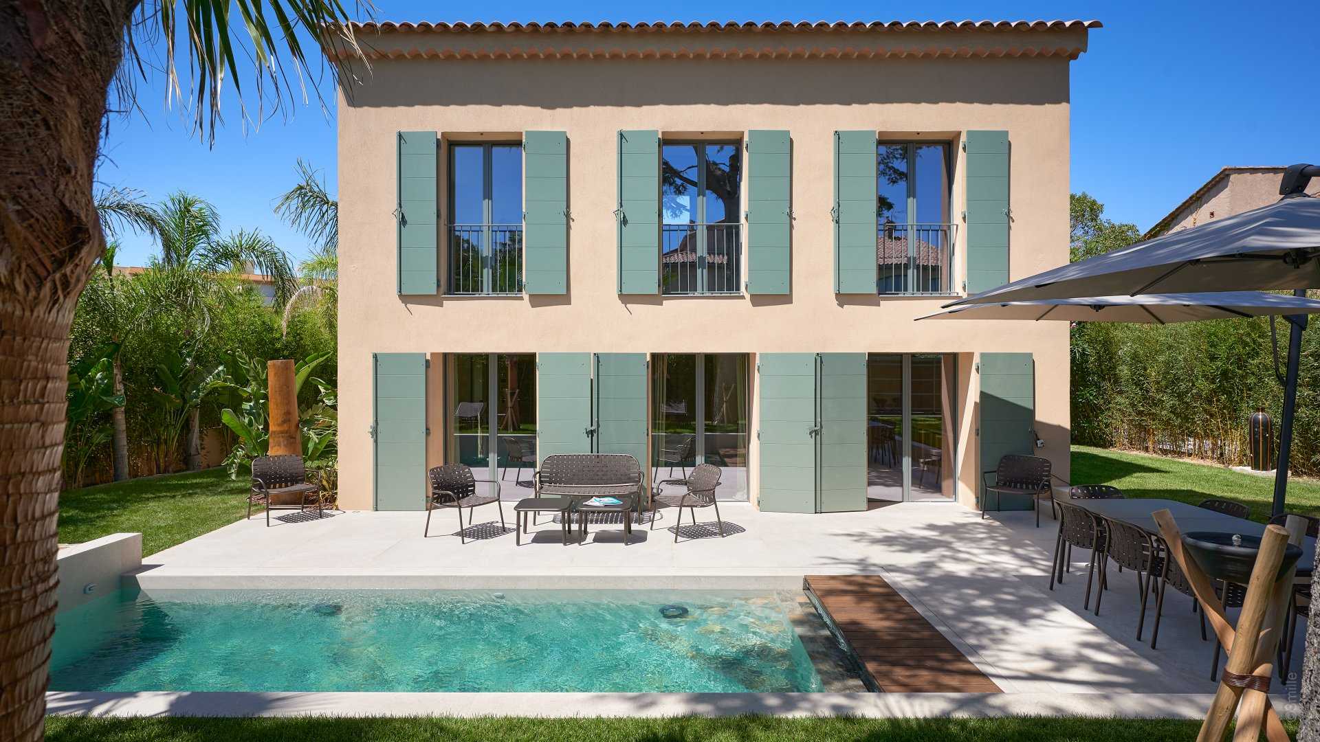 House in Saint-Tropez, Provence-Alpes-Cote d'Azur 10064519