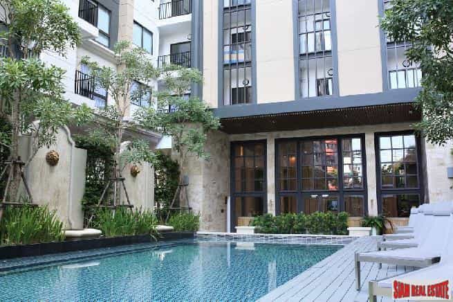 Condominium in Khlong Toei, Krung Thep Maha Nakhon 10065005
