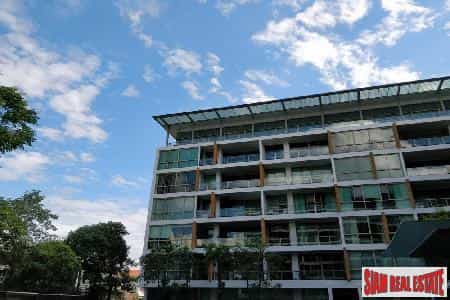 Condominium in Watthana, Krung Thep Maha Nakhon 10065102