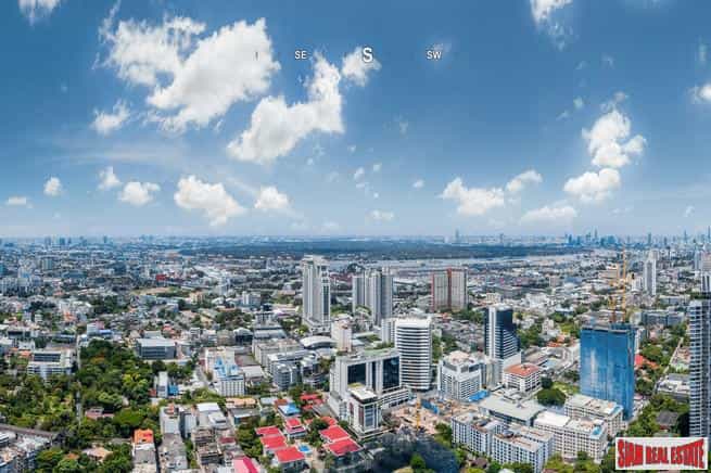 Condominium in Ekkamai, Bangkok 10065221