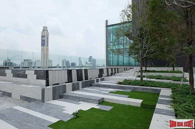 Condominium in Victory Monument, Bangkok 10065709