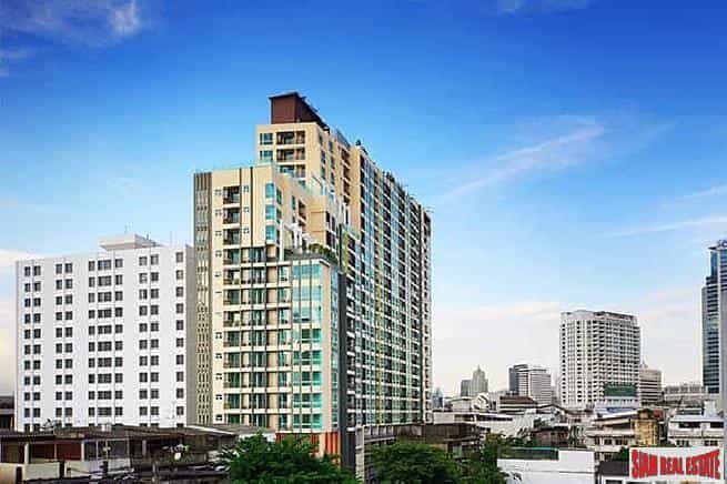 Condominium in Bang Rak, Krung Thep Maha Nakhon 10065950