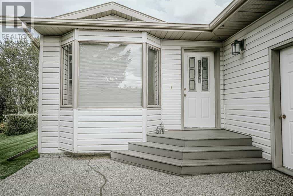 Rumah di Sedgewick, Alberta 10066407