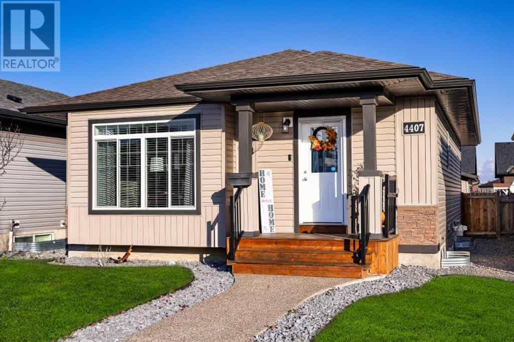 House in Camrose, Alberta 10066439