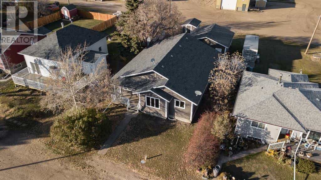 House in Round Hill, Alberta 10066447