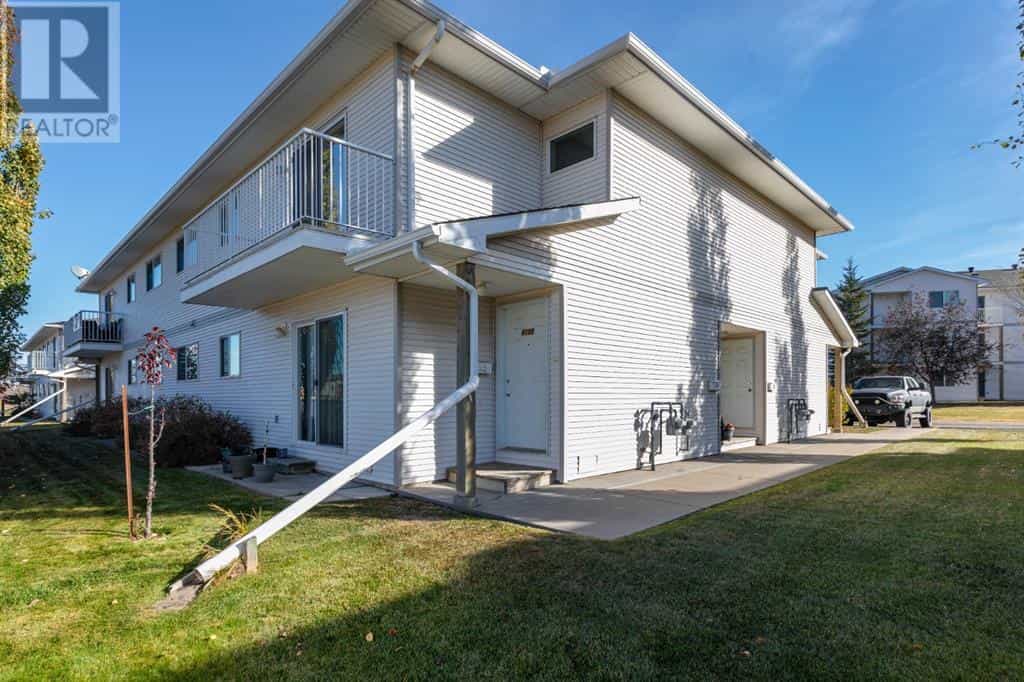 House in Camrose, Alberta 10066454