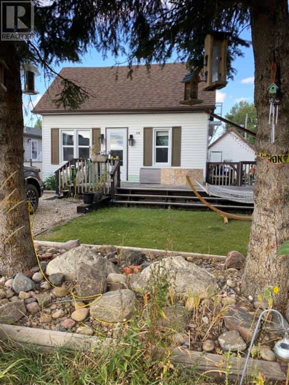 House in Rosalind, Alberta 10066458