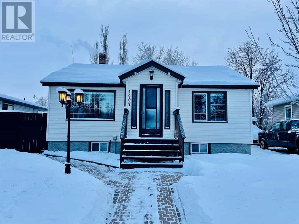 House in Tofield, Alberta 10066461