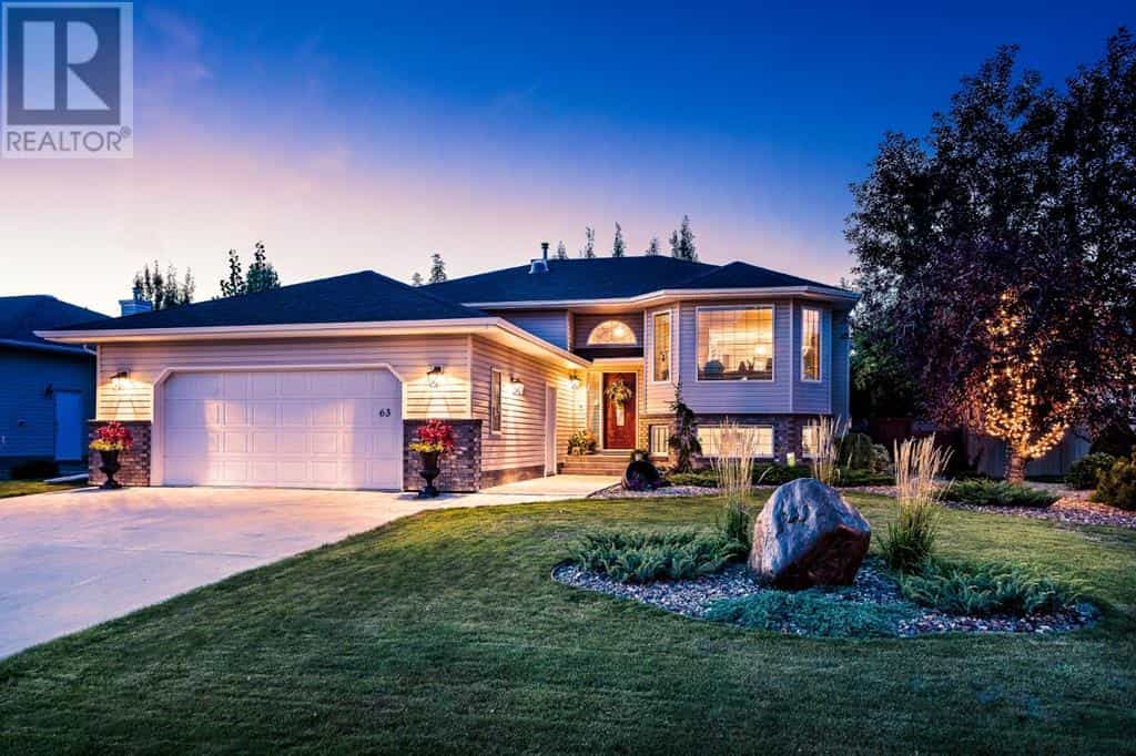 House in Camrose, Alberta 10066467