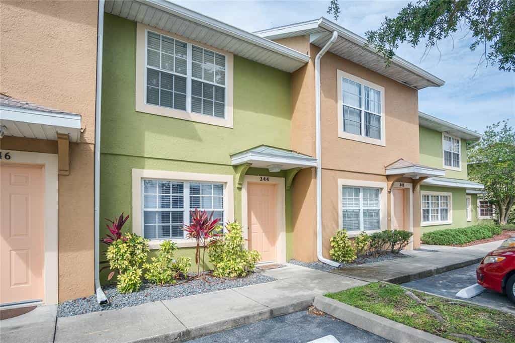 Haus im Buenaventura-Seen, Florida 10066525