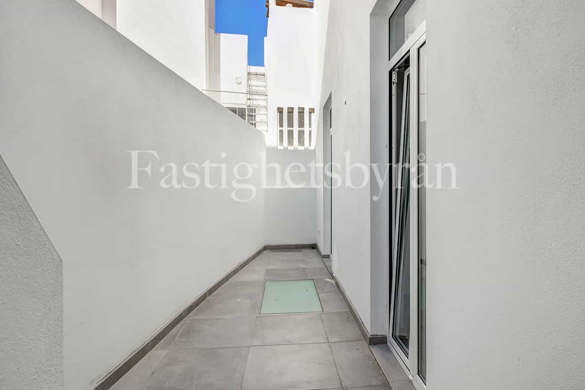 Condominium in PortimÃ&pound;o, Algarve 10066539