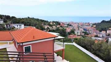 Dom w Alasio, Liguria 10067722