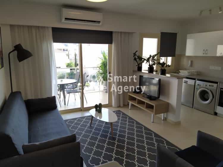 Condominium in Kato Pafos, Paphos 10067988