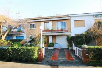 rumah dalam Lavagna, Liguria 10068005