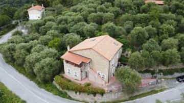 Dom w Alasio, Liguria 10068045